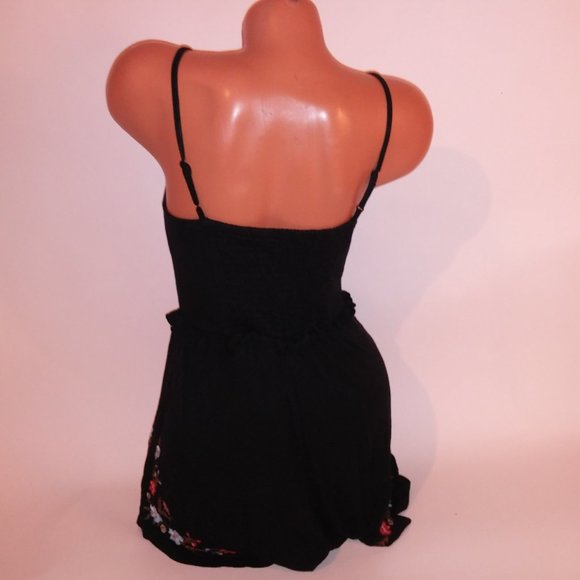American Eagle Outfitters One Piece Romper Medium Black Red Stretch Floral Embro - Picture 11 of 14